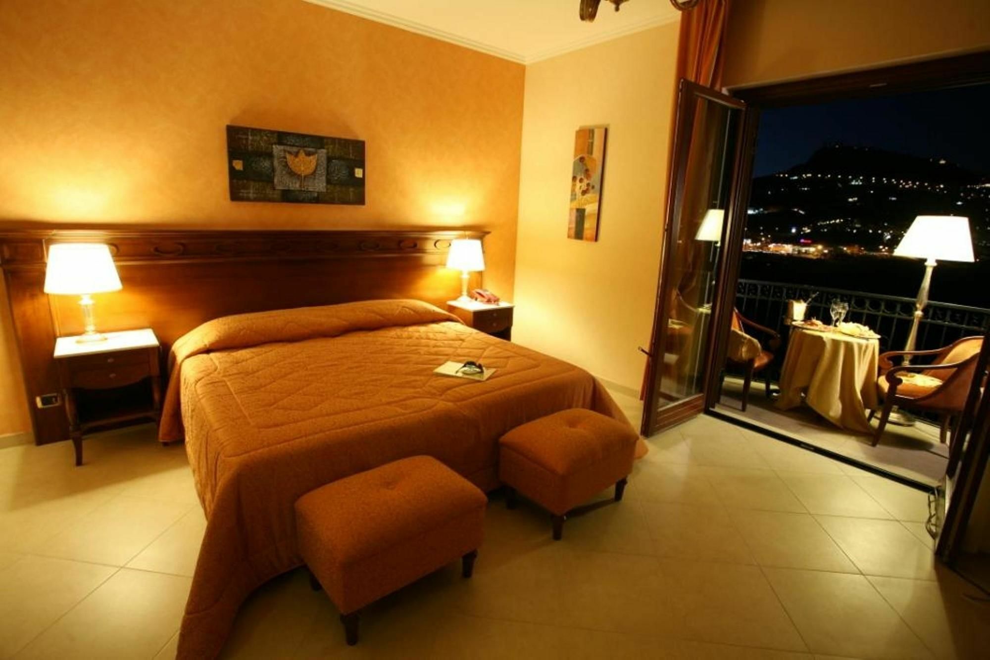 Hotel Federico Ii